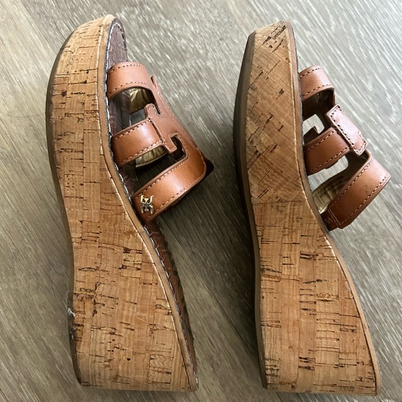 Barely worn Edelman  slip on sandal - Picture 2 of 3
